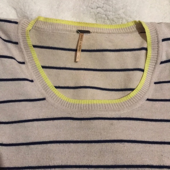 Scoop-neck Sweater - Picture 4 of 4